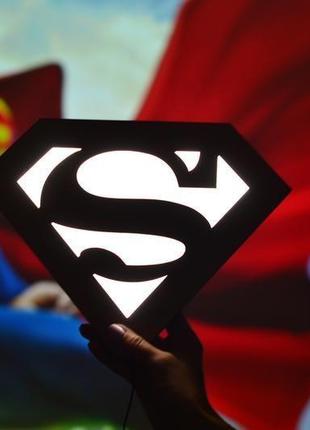 Нічник з дерева - супермен