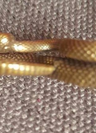 Миниатюра "змея" — небольшое художественное изделие, которое поражает своей нежностью...