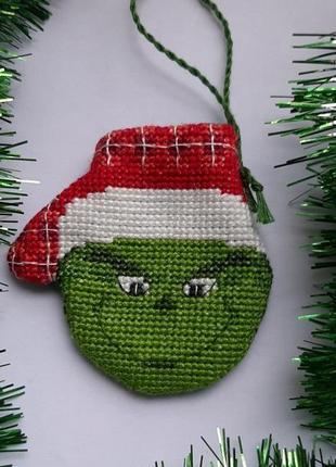 Ялинкові іграшки вишиті рукавички