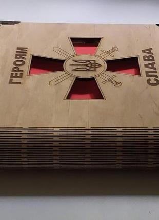 Дерев'яний блокнот "герб зсу" на цілісної обкладинці з ручкою, подарунок військовому3 фото