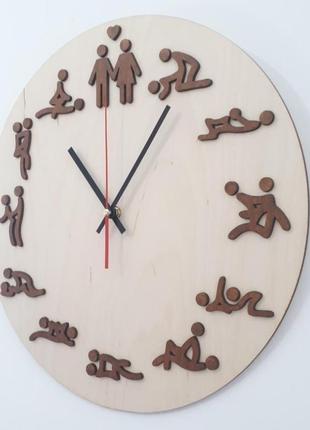 Настінний дерев'яний годинник камасутра4 фото
