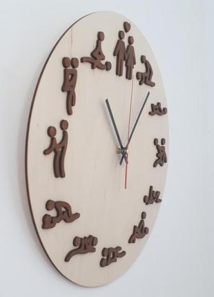 Настінний дерев'яний годинник камасутра2 фото