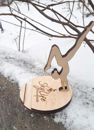 Дерев'яна підставка тримач для телефона