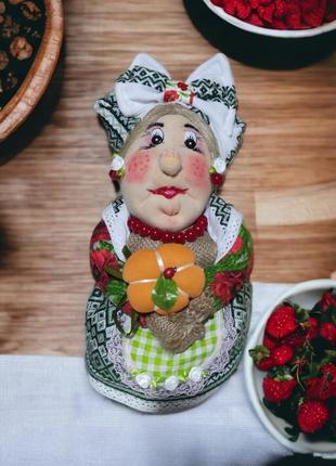 Грілка на заварний чайник бабуся.