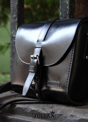Шкіряна сумка через плече з натуральної шкіри чорного кольору з портфельною застібкою