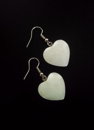 Серьги " сердечки " из  натурального белого кварца