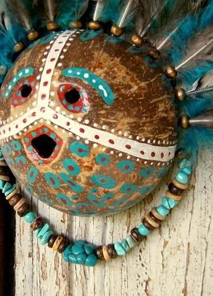 Декоративная настенная маска бирюзовый принц создана по мотивам африканских масок.