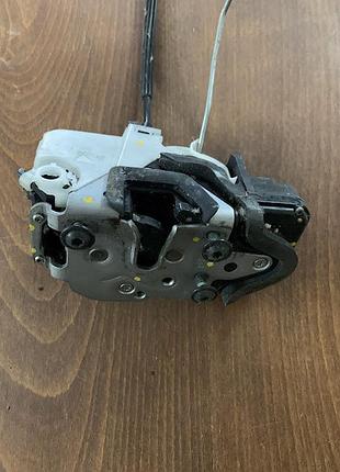 Замок дверей передній правий opel insignia 3023880