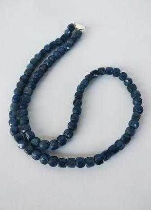 Бусы - чокер из натурального камня сапфир