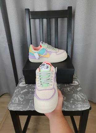 Зимние кроссовки женские nike air force 1 shadow pale ivory. обувь зимняя женская найк аир форсе цветная4 фото