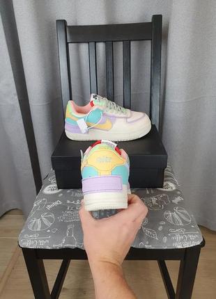 Зимние кроссовки женские nike air force 1 shadow pale ivory. обувь зимняя женская найк аир форсе цветная6 фото