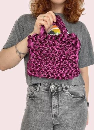 Атласная mini tote bag в цвете фуксия1 фото