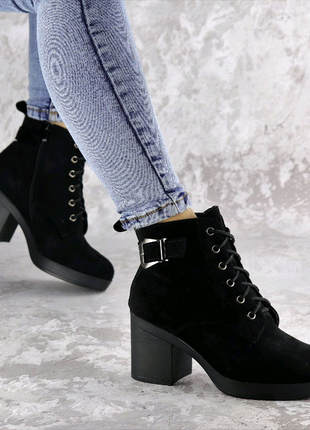 Жіночі зимові черевики чорні lil3 фото