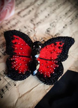 Брошь “бабочка. красное и черное”