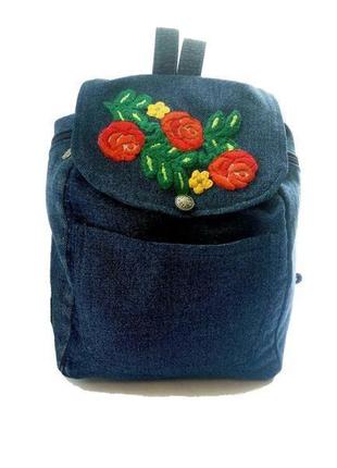 Уникальный джинсовый рюкзак с вышивкой1 фото