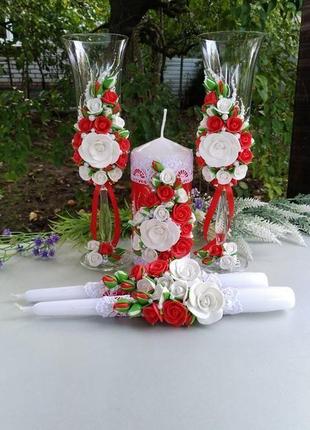Весільний набір: бокалі + свічки в червоному і білому кольорі1 фото