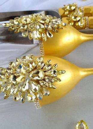 Свадебные бокалы "сияние" в золотом цвете.4 фото