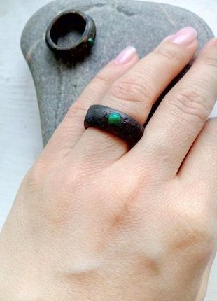 Перстень з малахітом - кольцо с малахитом - дерево - деревянное кольцо6 фото