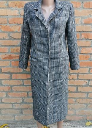 Стильное пальто в клетку