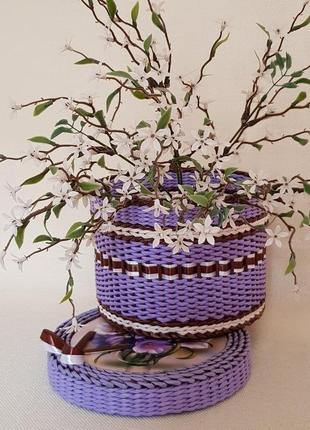 Плетеная шкатулка из бумажной лозы "колокольчики".