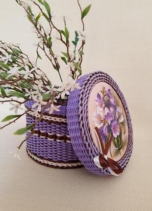 Плетеная шкатулка из бумажной лозы "колокольчики".4 фото