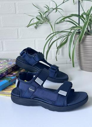 Спортивні підліткові босоніжки