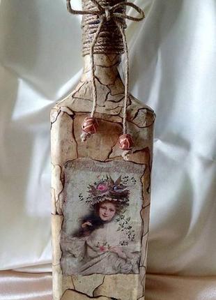 Вінтажна пляшка з жіночим портретом2 фото