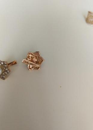 Розкішні золоті сережки з фіанітами і перлами4 фото