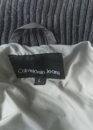Мега комфортна тепла фірмова куртка бренду calvin klein jeans4 фото