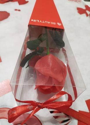 Роза в конусе4 фото