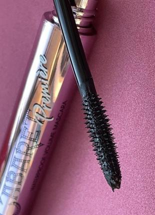 Легендарная тушь для ресниц со сценическим объемом