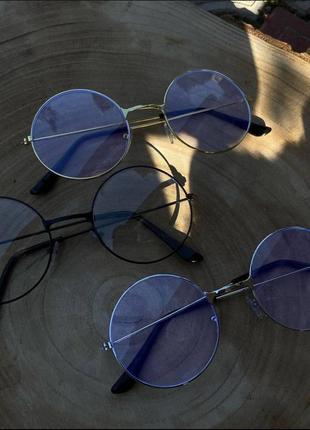 Прозрачные имиджевые очки в черной оправе5 фото