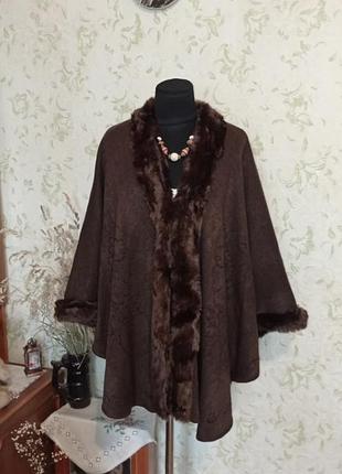 Красивый кардиган накидка  с опушкой