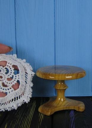 Маленька ажурна скатертина на ляльковий стіл, іграшкові меблі. мініатюрна, в'язана гачком psk4 фото