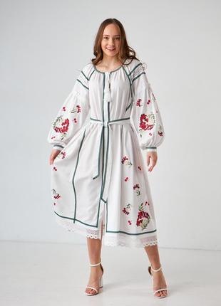 Вышитое женское платье "калина" белое3 фото