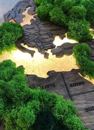 Деревянная карта мира с led подсветкой и стабилизированным мхом 1500х900мм
