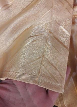 Абрикосовая атласная штора с корсажной лентой5 фото