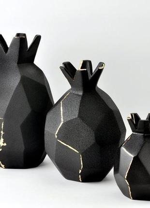 Абстрактна керамічна ваза "чорний гранат" ручної роботи, висота 12см.,арт.№453 фото