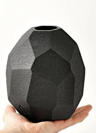 Абстрактная черная керамическая ваза ,высота - 16 см, арт.№607 фото