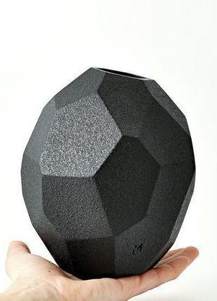 Абстрактная черная керамическая ваза ,высота - 16 см, арт.№603 фото