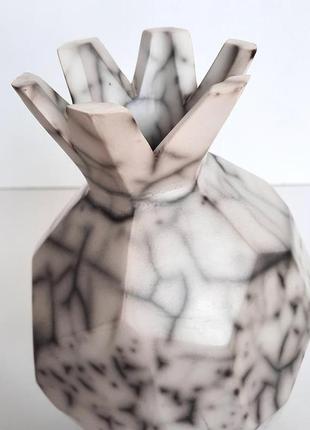 Керамическое украшение в виде граната. керамическая геометрическая ваза. скульптура ар-деко для дома3 фото