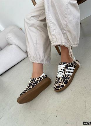 Леопардові натуральні шкіряні кросівки кеди кєди з білими смужками шкіра леопард3 фото