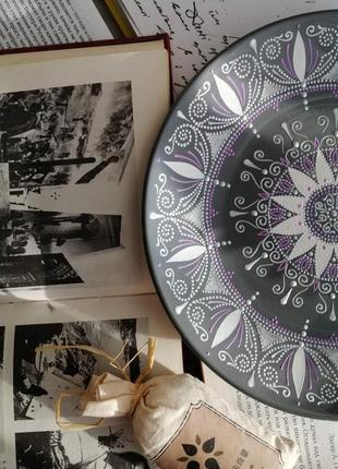 "серебряная жемчужина" декоративная тарелка с росписью ручной работы.3 фото
