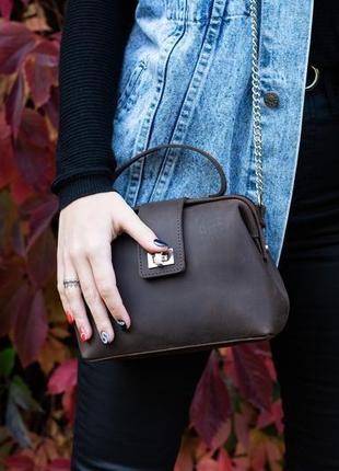 Кожаная сумка-саквояж «софия» в темно-коричневом цвете 00285 фото