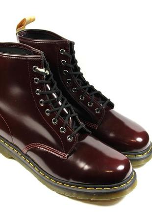 Чоловічі черевики dr.martens vegan 1460 11758