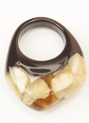 Янтарное кольцо с эпоксидной смолой, размер 174 фото