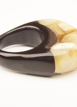 Янтарное кольцо с эпоксидной смолой, размер 173 фото