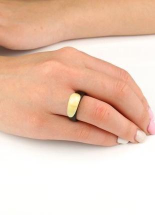 Деревянное кольцо с натуральным янтарем4 фото