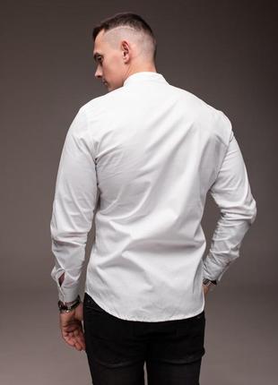 Белая мужская рубашка casual воротничок - стойка4 фото