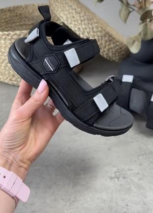 Легкие спортивные трекеры босоножки eebb р 31, р 33 хит продаж